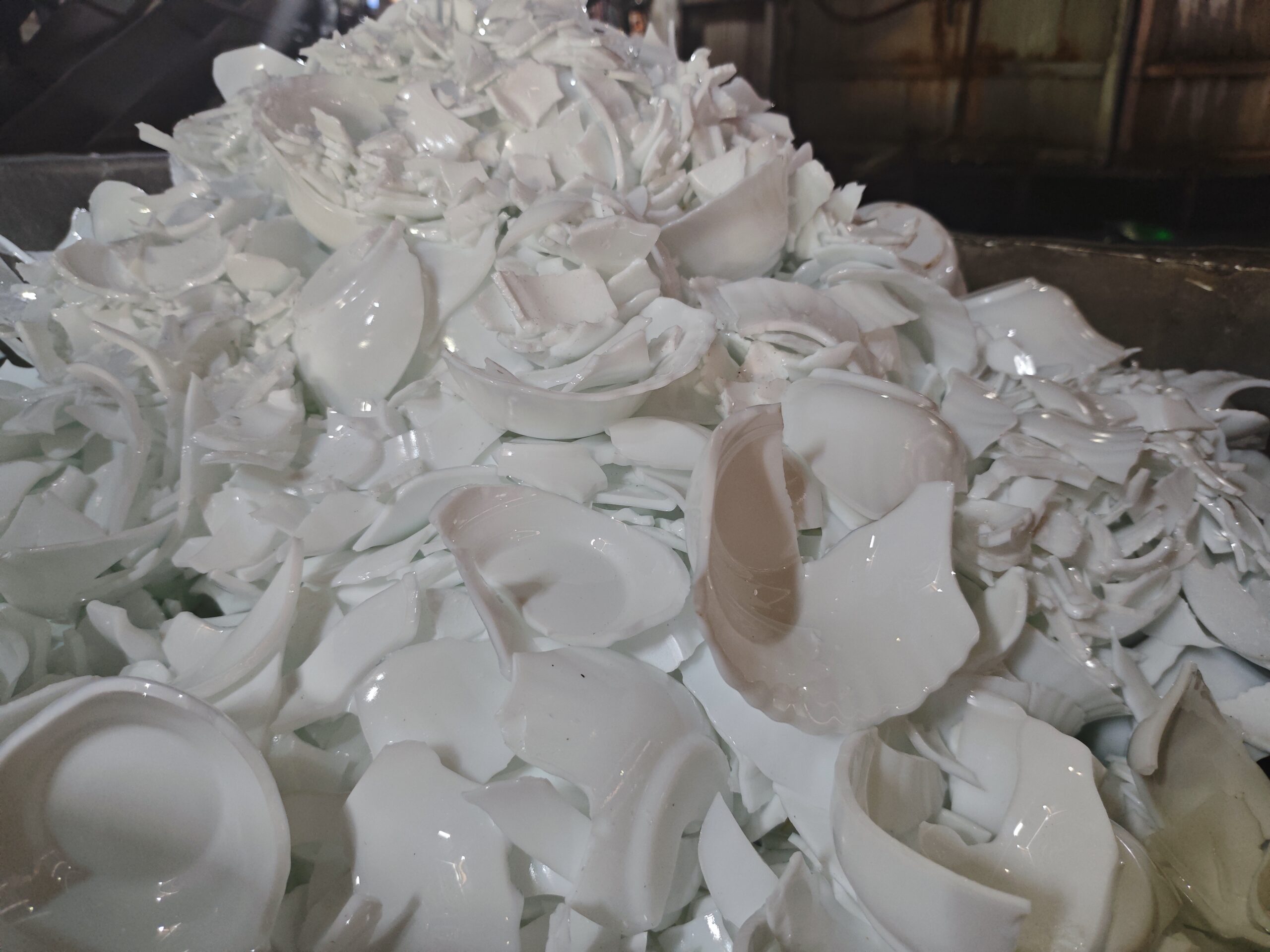 Is Opal Glass Dinnerware Scratch