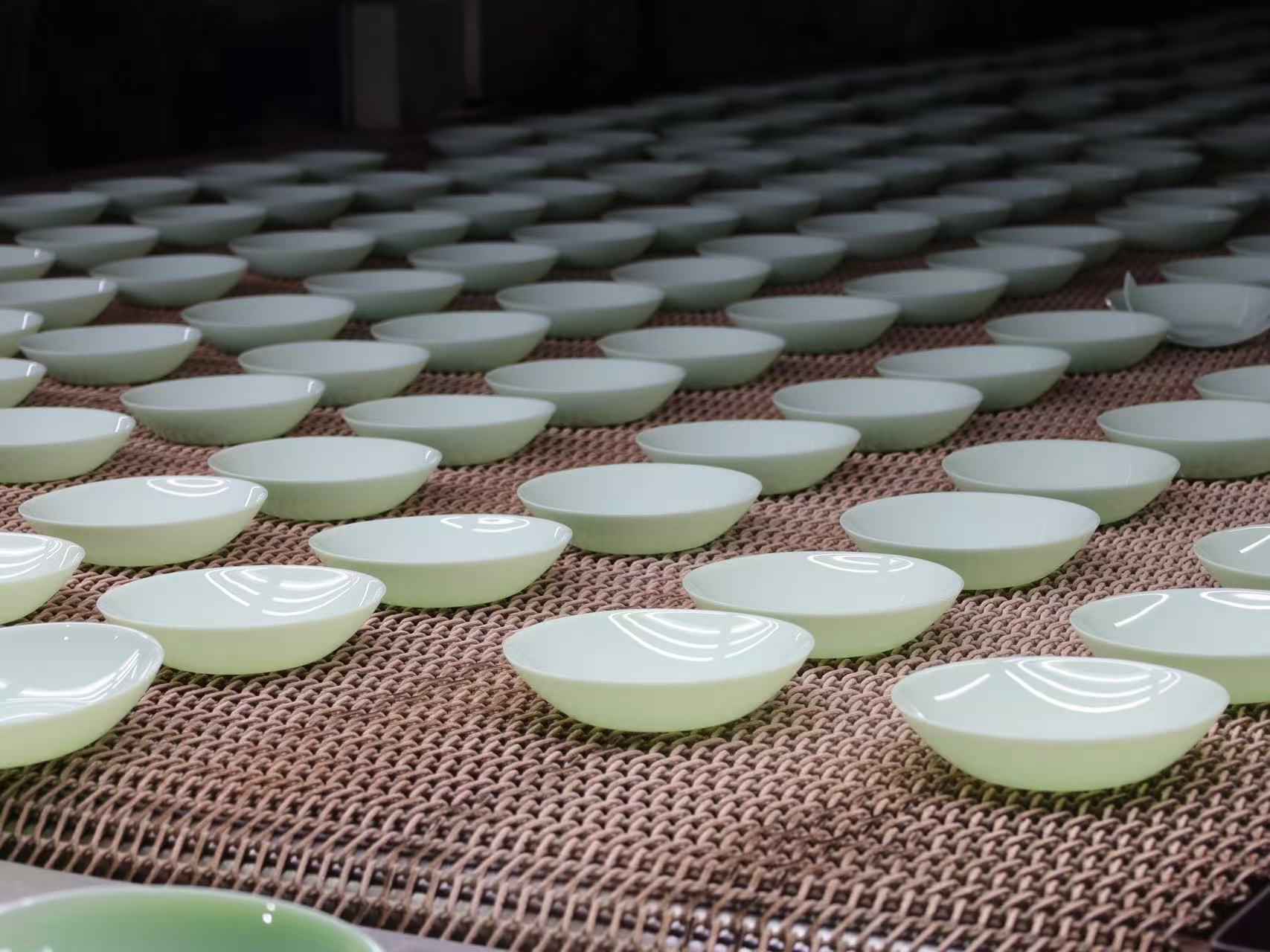 Opal Glass Dinnerware Factory Picture